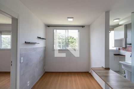 Sala/Cozinha/Área de Serviço de apartamento para alugar com 2 quartos, 38m² em Vila Nhocune, São Paulo