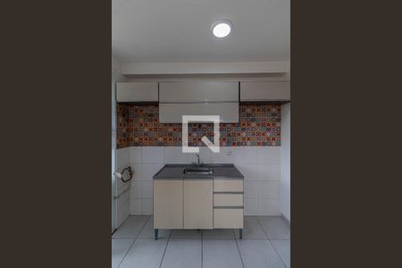Sala/Cozinha/Área de Serviço de apartamento para alugar com 2 quartos, 38m² em Vila Nhocune, São Paulo