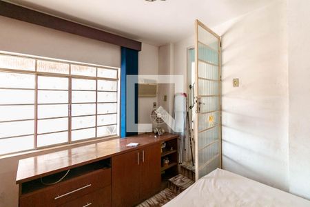 Quarto  de casa à venda com 2 quartos, 185m² em Planalto, Belo Horizonte