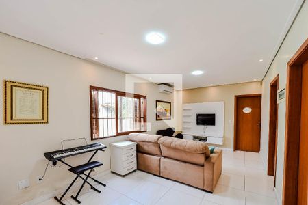 Sala de casa à venda com 3 quartos, 100m² em Sarandi, Porto Alegre