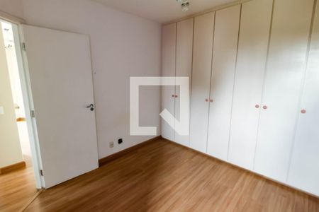 Quarto de apartamento à venda com 1 quarto, 42m² em Vila Suzana, São Paulo