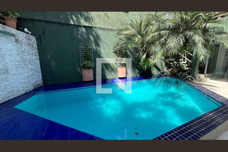 Piscina de casa à venda com 3 quartos, 289m² em Vila Madalena, São Paulo