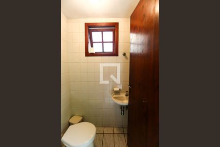 Casa à venda com 308m², 3 quartos e 4 vagas Casa à venda com 308m², 3 quartos e 4 vagasBanheiro