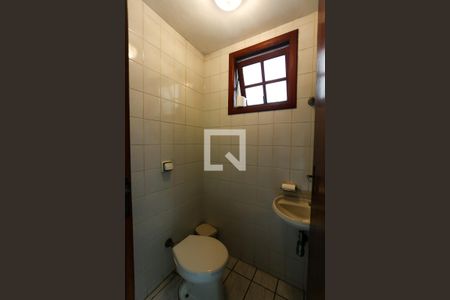 Casa à venda com 308m², 3 quartos e 4 vagas Casa à venda com 308m², 3 quartos e 4 vagasBanheiro