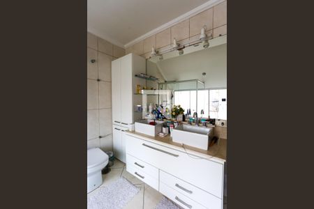 Casa à venda com 308m², 3 quartos e 4 vagas Casa à venda com 308m², 3 quartos e 4 vagasBanheiro da Suíte 3