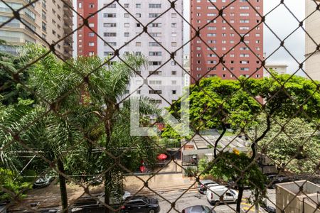 Vista de apartamento à venda com 3 quartos, 138m² em Itaim Bibi, São Paulo