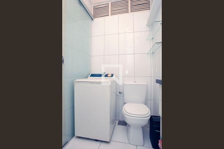 Banheiro de apartamento para alugar com 1 quarto, 61m² em Centro, Porto Alegre