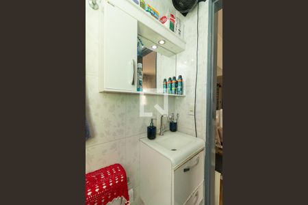 Banheiro de apartamento à venda com 1 quarto, 40m² em Morro Santana, Porto Alegre