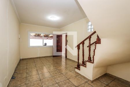 Sala de casa de condomínio à venda com 4 quartos, 125m² em Vila das Oliveiras, Taboão da Serra