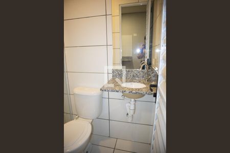 Banheiro de apartamento para alugar com 1 quarto, 25m² em Vila Medeiros, São Paulo