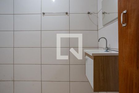 Banheiro de casa de condomínio para alugar com 1 quarto, 26m² em Havaí, Belo Horizonte