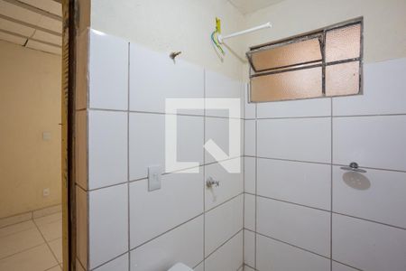 Banheiro de casa de condomínio para alugar com 1 quarto, 26m² em Havaí, Belo Horizonte