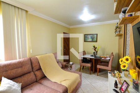 Sala de apartamento à venda com 3 quartos, 56m² em João Pinheiro, Belo Horizonte