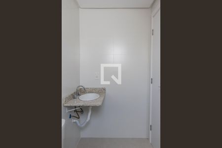 Banheiro da Suíte 1 de apartamento à venda com 2 quartos, 57m² em Santo Antônio, Porto Alegre
