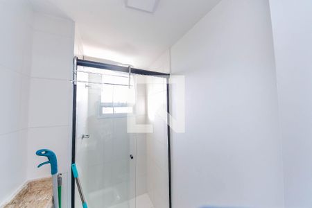 Banheiro de apartamento à venda com 1 quarto, 25m² em Vila Ema, São Paulo