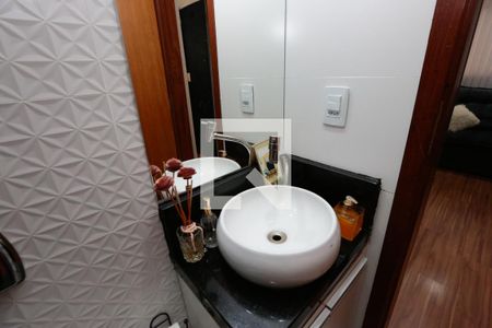 Banheiro de apartamento à venda com 2 quartos, 75m² em Milionários, Belo Horizonte