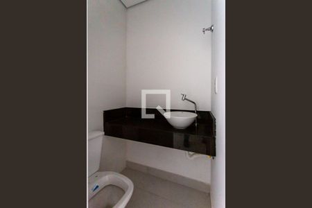 Lavabo de apartamento à venda com 2 quartos, 64m² em Santa Efigênia, Belo Horizonte
