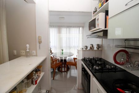 Cozinha de apartamento à venda com 2 quartos, 70m² em Vale do Sereno, Nova Lima