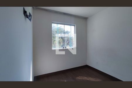 Quarto 2 de apartamento à venda com 2 quartos, 40m² em Cabral, Contagem