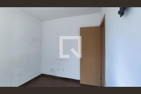 Quarto 2 de apartamento para alugar com 2 quartos, 40m² em Cabral, Contagem