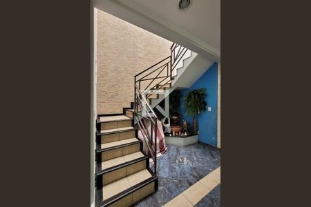 Escada de casa à venda com 3 quartos, 147m² em Vila Bastos, Santo André