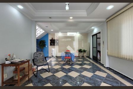 Sala de casa à venda com 3 quartos, 147m² em Vila Bastos, Santo André