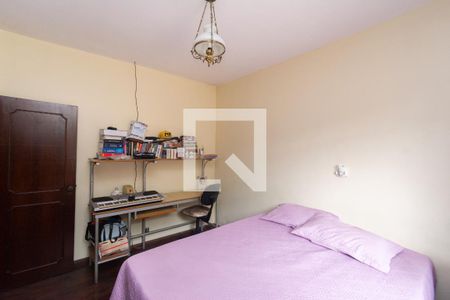 Quarto 1 de casa à venda com 3 quartos, 360m² em Califórnia, Belo Horizonte