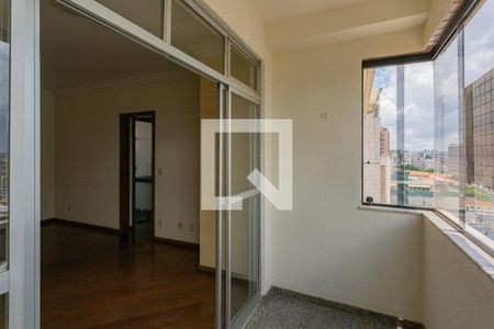 Varanda de apartamento à venda com 3 quartos, 83m² em Santa Efigênia, Belo Horizonte
