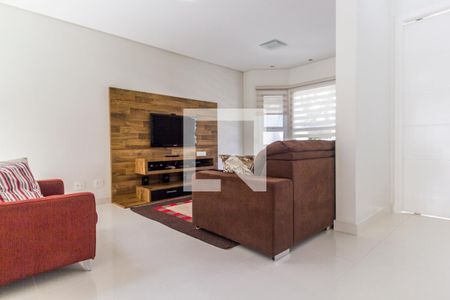 Sala de TV de casa de condomínio à venda com 3 quartos, 306m² em Alphaville, Santana de Parnaíba