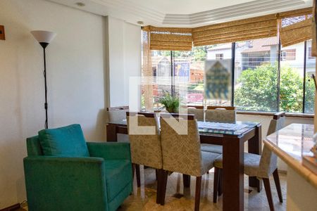 Sala de Estar/Jantar de apartamento à venda com 3 quartos, 102m² em Cristal, Porto Alegre