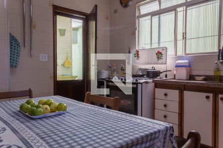 Casa à venda com 138m², 2 quartos e 2 vagas Casa à venda com 138m², 2 quartos e 2 vagasCozinha