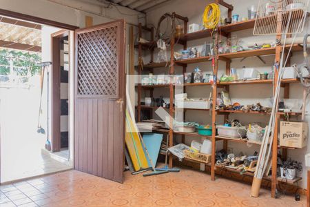 Casa à venda com 138m², 2 quartos e 2 vagas Casa à venda com 138m², 2 quartos e 2 vagasQuarto de Serviço