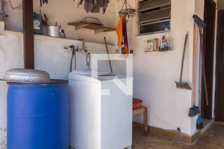 Casa à venda com 138m², 2 quartos e 2 vagas Casa à venda com 138m², 2 quartos e 2 vagasÁrea de Serviço