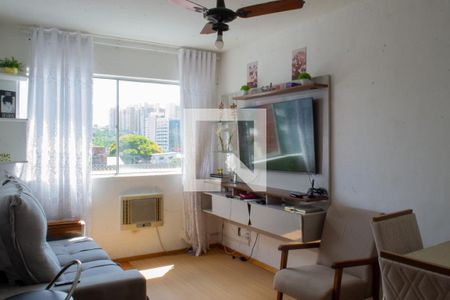 Sala de apartamento para alugar com 1 quarto, 52m² em Partenon, Porto Alegre