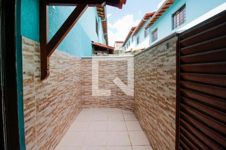 Área externa de casa à venda com 3 quartos, 72m² em São Geraldo, Belo Horizonte