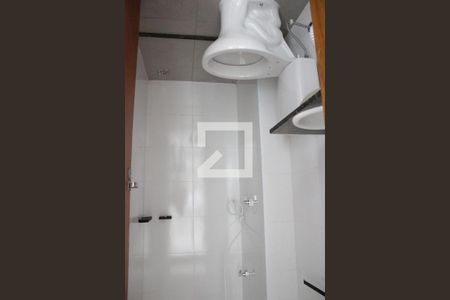 Banheiro de apartamento para alugar com 2 quartos, 50m² em Vila Libanesa, São Paulo