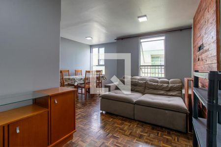 Sala de apartamento para alugar com 2 quartos, 55m² em Novo Mundo, Curitiba