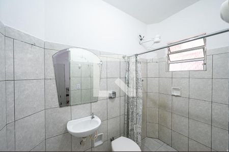 Banheiro de apartamento para alugar com 1 quarto, 32m² em Jardim Lourdes, São Paulo