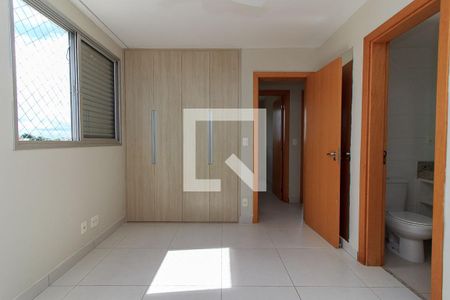 Suíte de apartamento para alugar com 3 quartos, 80m² em Itapoã, Belo Horizonte