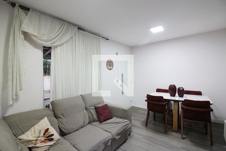 Sala de casa de condomínio à venda com 3 quartos, 82m² em Taboão, São Bernardo do Campo