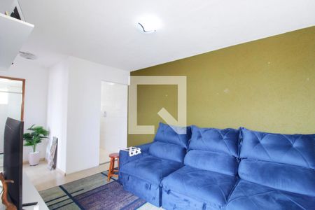 Sala de apartamento para alugar com 2 quartos, 70m² em Jardim Ísis, Cotia