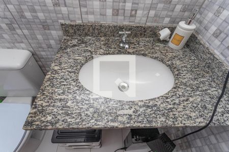 Apartamento à venda com 60m², 2 quartos e 1 vaga Apartamento à venda com 60m², 2 quartos e 1 vagaBanheiro da suíte