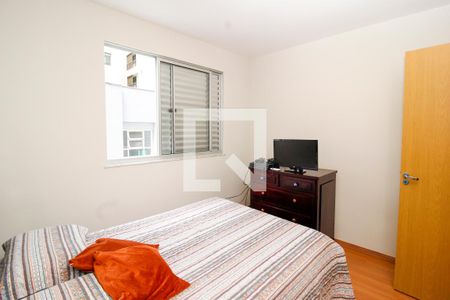 Quarto 1 de apartamento para alugar com 2 quartos, 61m² em Anchieta, Belo Horizonte