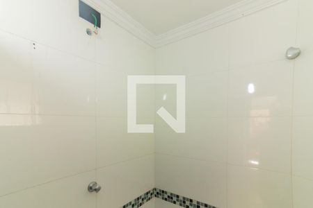 Banheiro de casa para alugar com 1 quarto, 22m² em Parque dos Principes, São Paulo