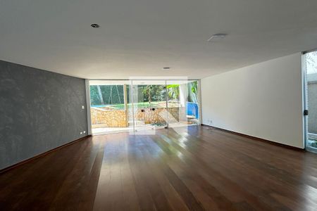 Sala de casa de condomínio para alugar com 4 quartos, 575m² em Alphaville Residencial Um, Barueri