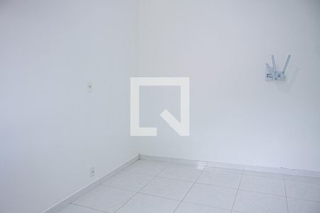 Quarto de kitnet/studio para alugar com 1 quarto, 20m² em Caxingui, São Paulo