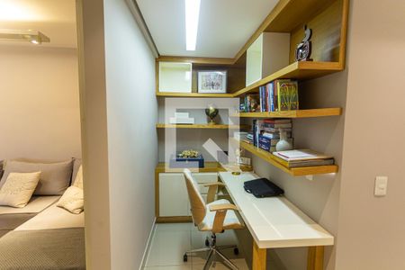 Escritório de apartamento à venda com 3 quartos, 108m² em Santa Efigênia, Belo Horizonte