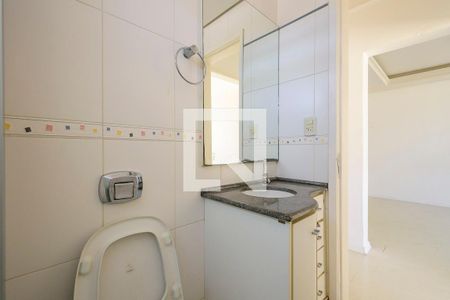 Banheiro de apartamento à venda com 1 quarto, 50m² em Vila São José, Porto Alegre