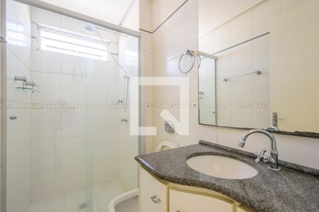 Banheiro de apartamento à venda com 1 quarto, 50m² em Vila São José, Porto Alegre