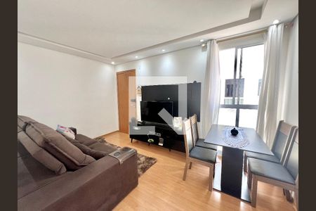 Sala de apartamento à venda com 2 quartos, 45m² em Chácara Cotia, Contagem